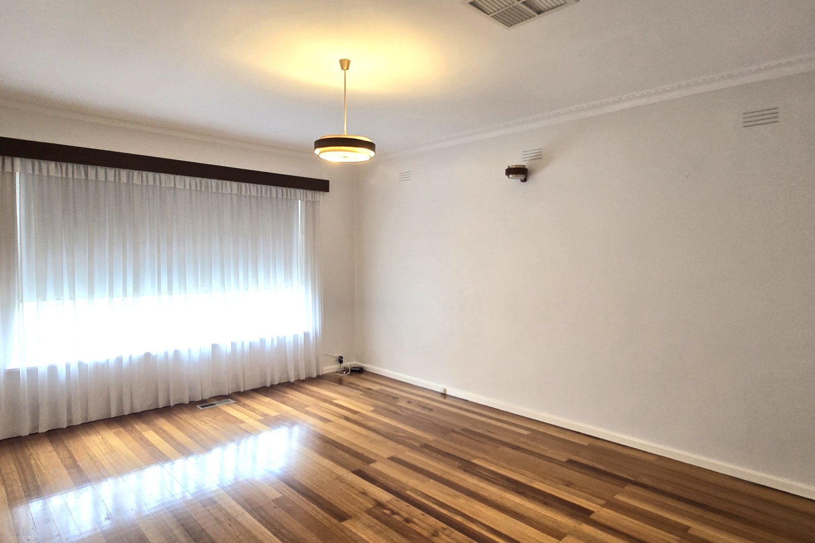 11 Mcrae Avenue, St Albans, VIC 3021 - Thumbnail 1 - 27/07/2026