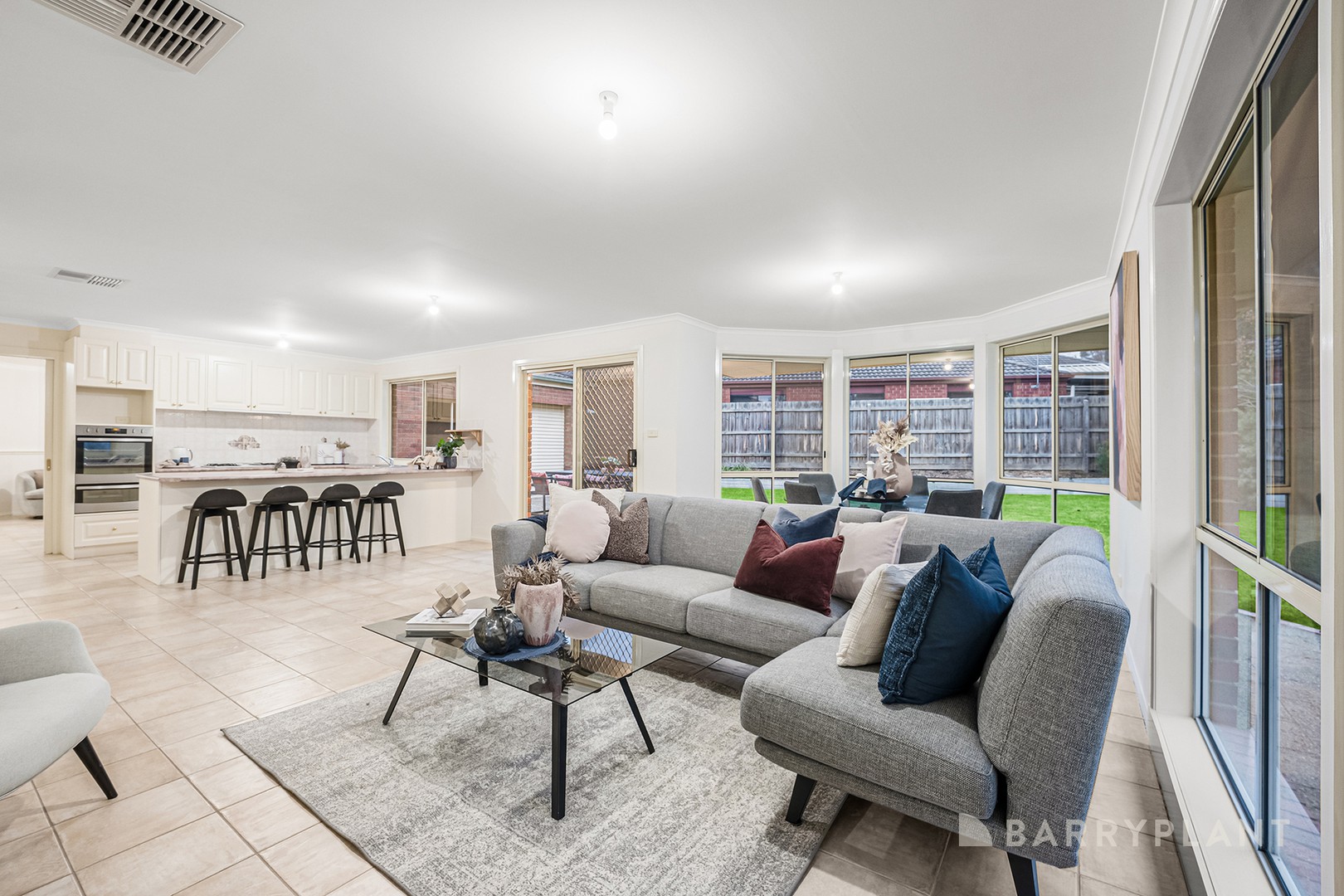 11 Meadowbank Avenue, Chirnside Park, VIC 3116, Chirnside Park - Thumbnail 3