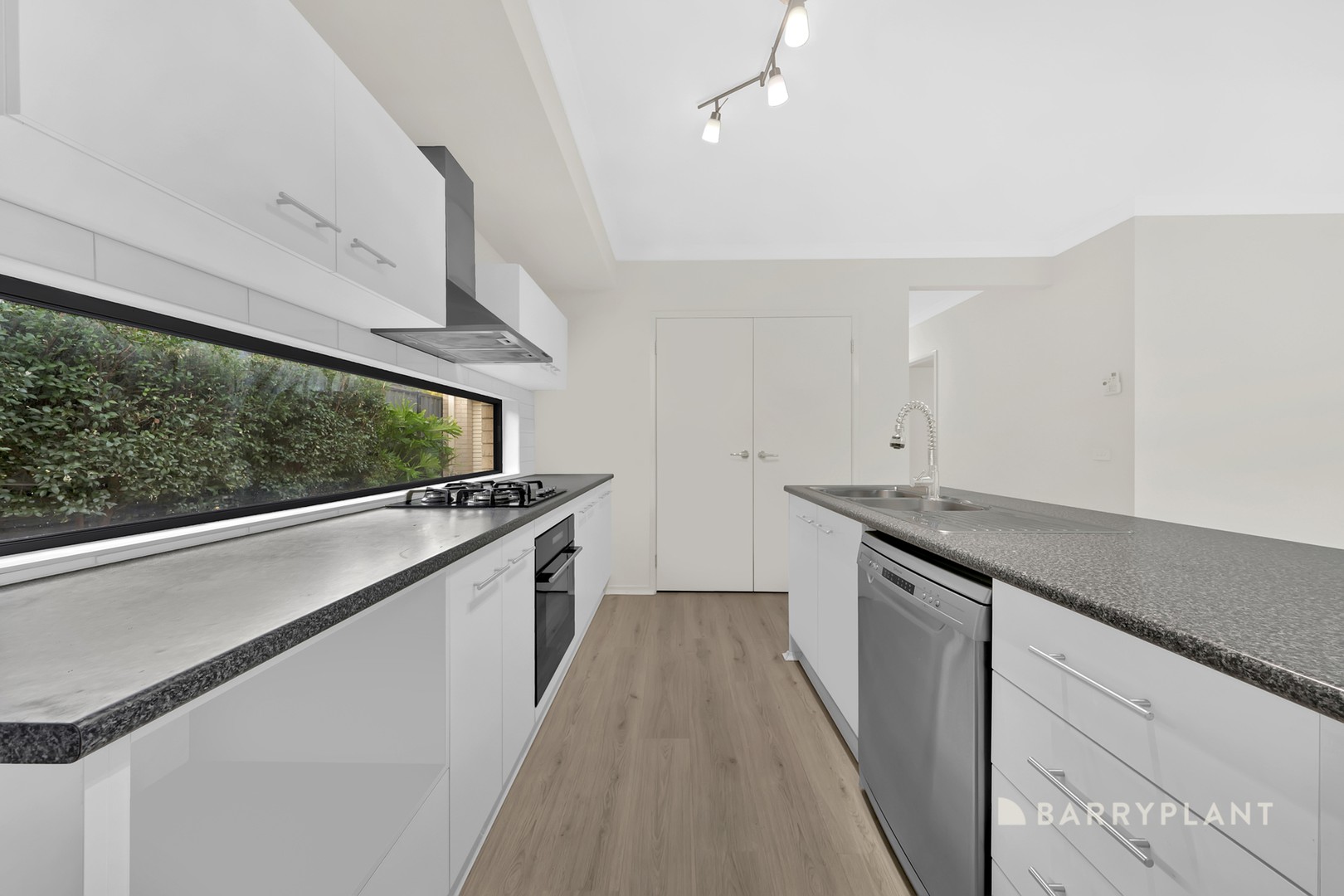 11 Mervyn Drive, Mernda, VIC 3754, Mernda - Thumbnail 2