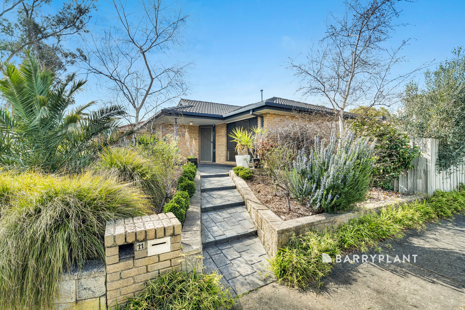 11 Mitre Crescent, Berwick, VIC 3806 - Thumbnail 2 - 11/09/2025