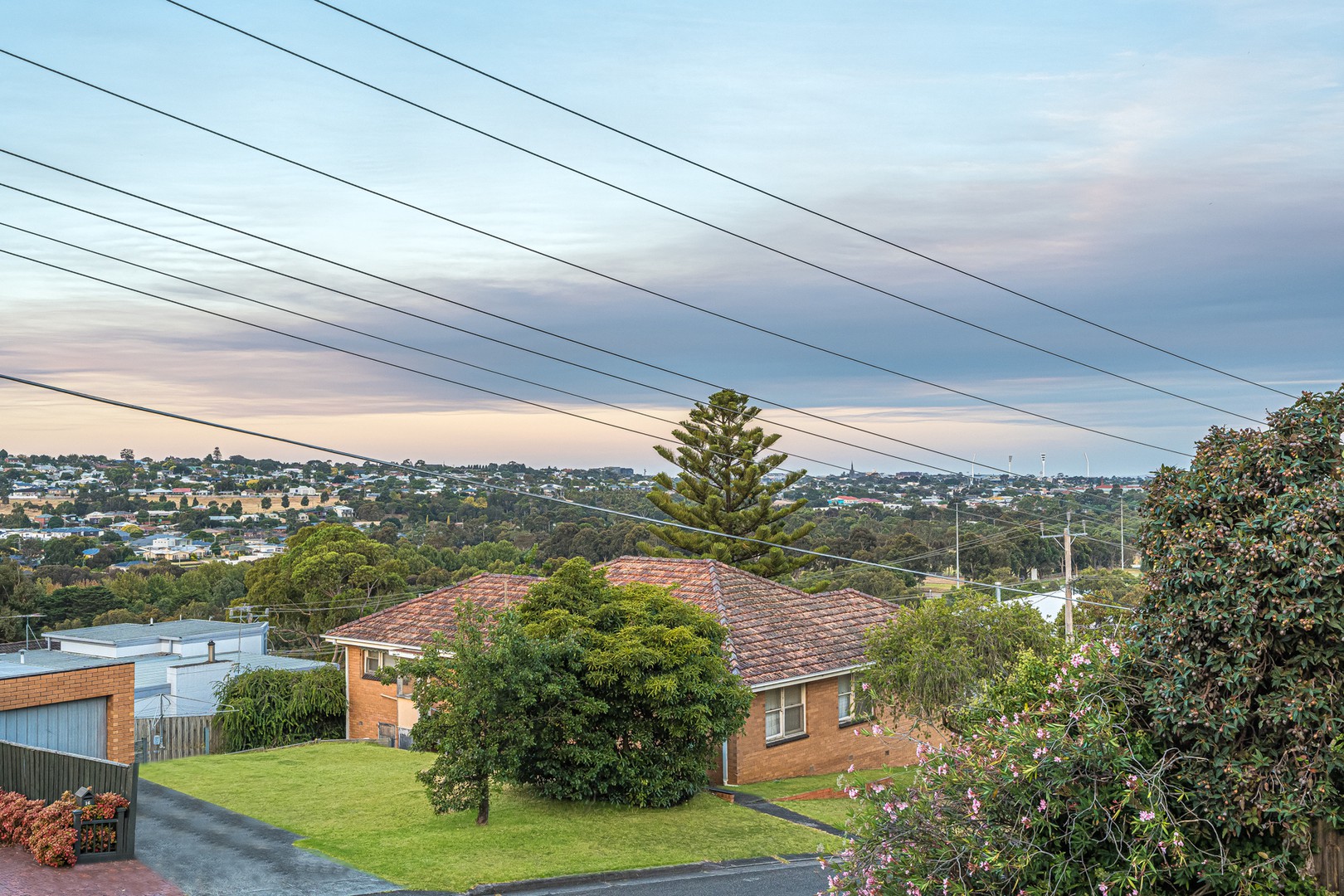 11 Mont D'or Parade, Highton, VIC 3216, Highton - Thumbnail 3