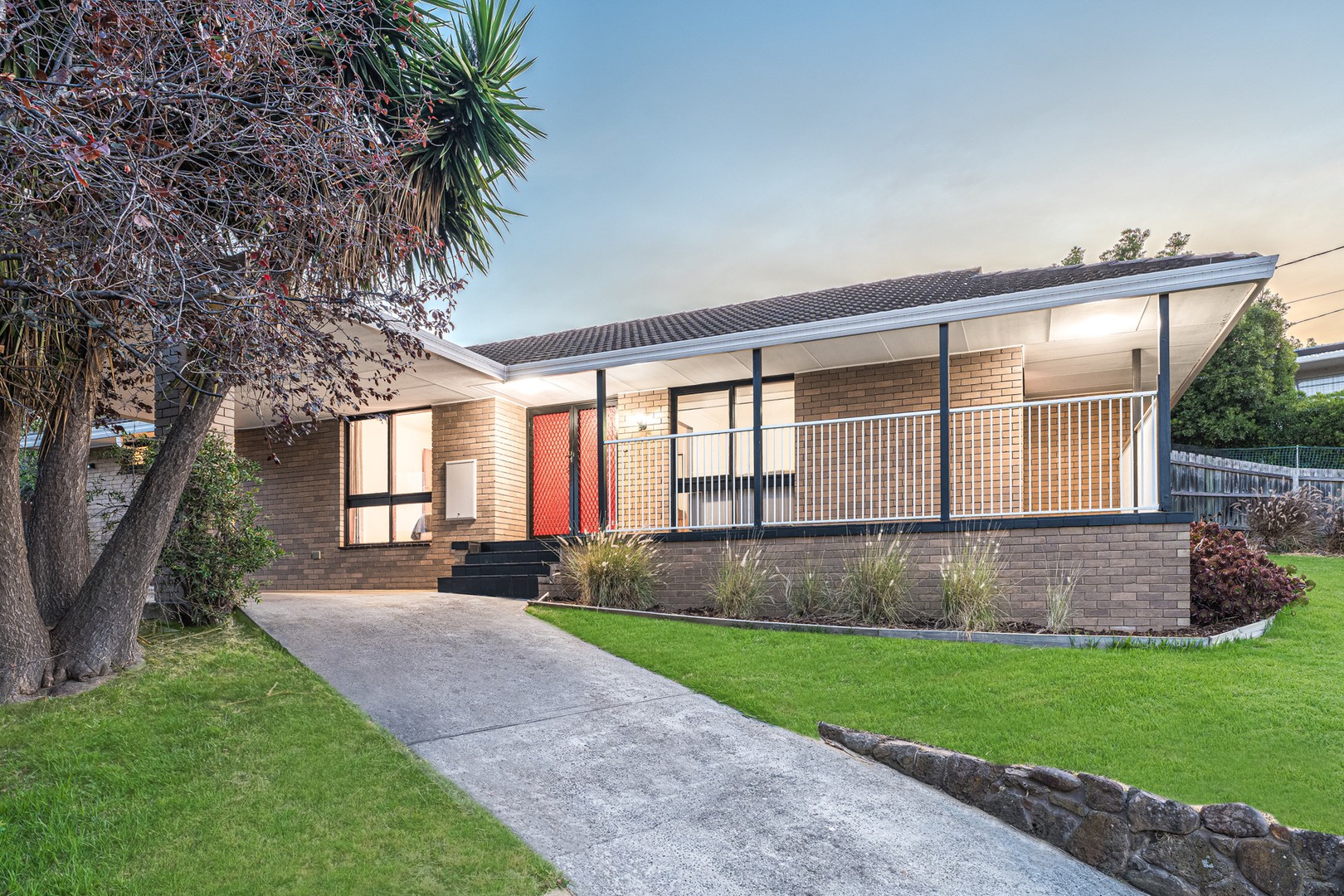 11 Mont D'or Parade, Highton, VIC 3216, Highton - Thumbnail 4