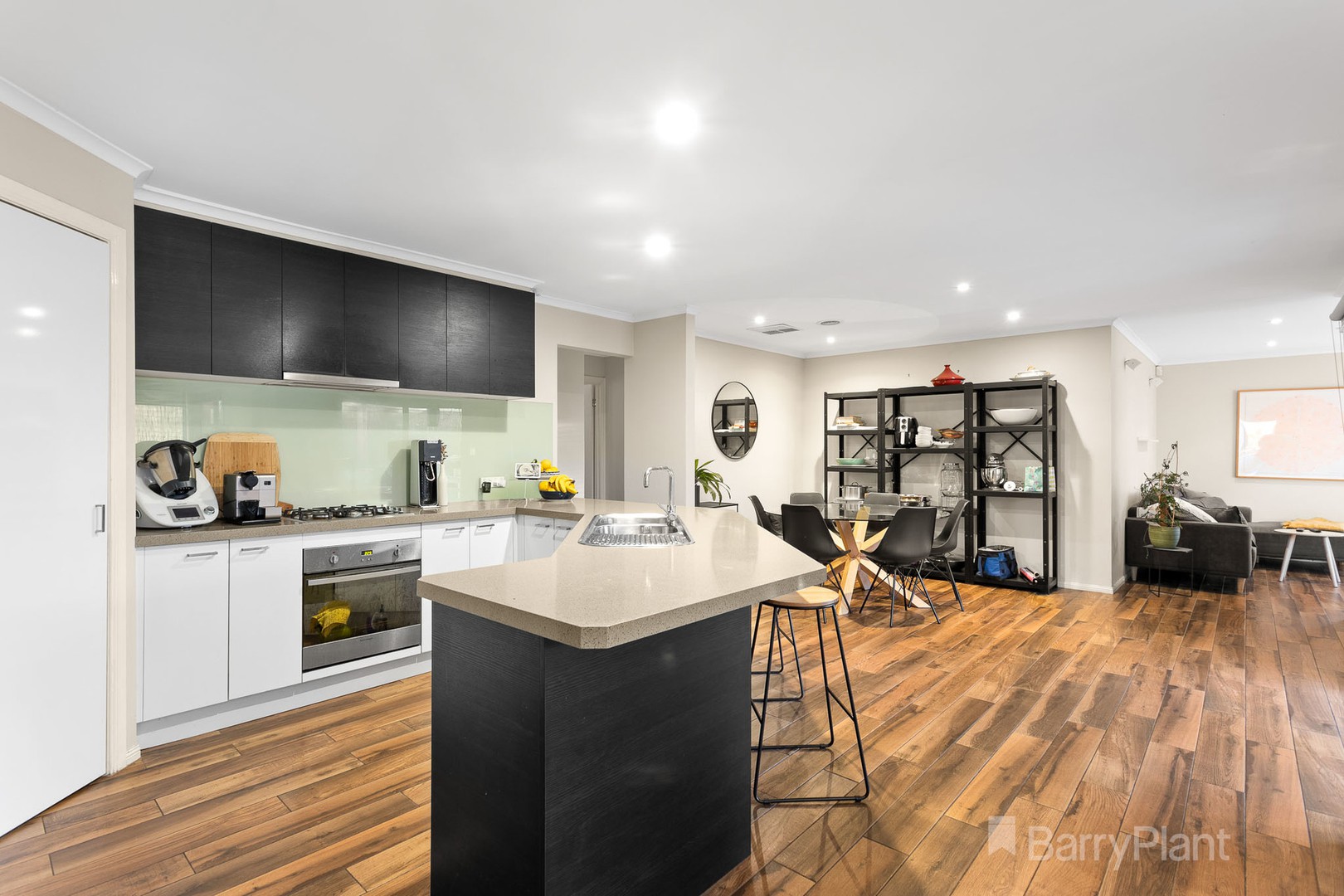 11 Mornington Grove, Berwick, VIC 3806, Berwick - Thumbnail 3