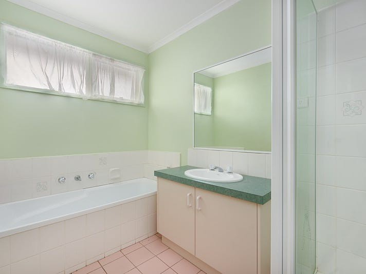 11 Newberry Retreat, Hampton Park, VIC 3976, Hampton Park - Thumbnail 8