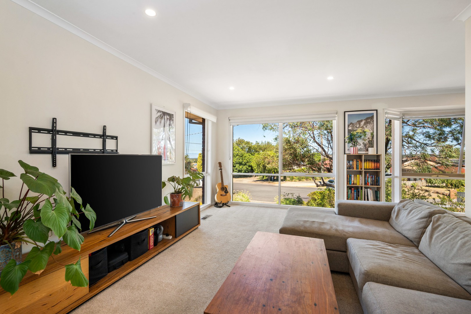 11 Niblett Court, Grovedale, VIC 3216 - Thumbnail 2 - 14/03/2025