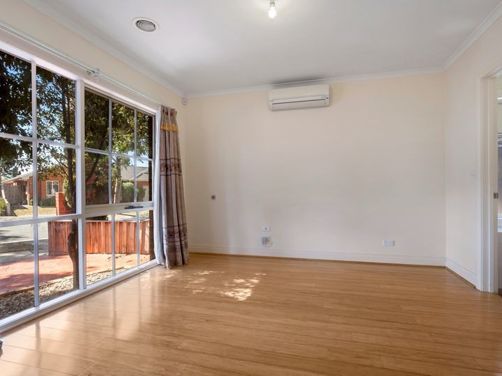 11 Nouvelle Grove, South Morang, VIC 3752, South Morang - Thumbnail 4