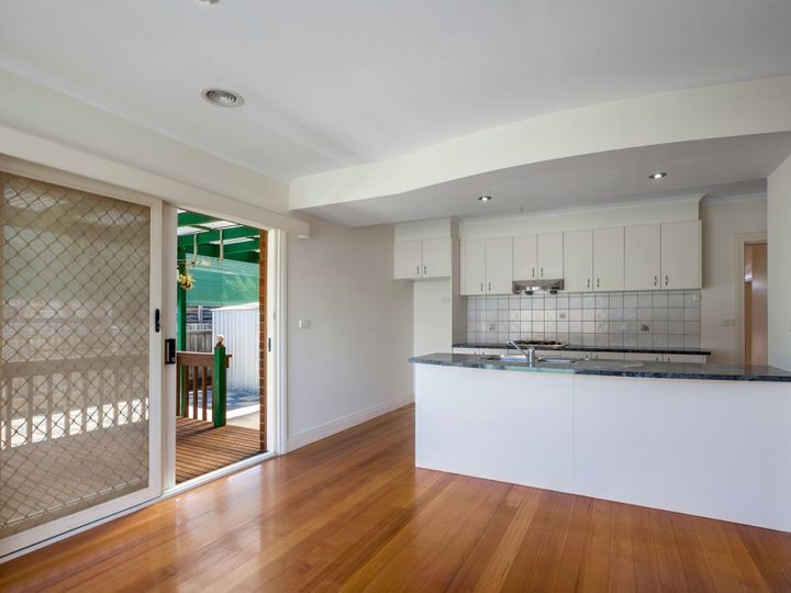 11 Nouvelle Grove, South Morang, VIC 3752, South Morang - Thumbnail 6