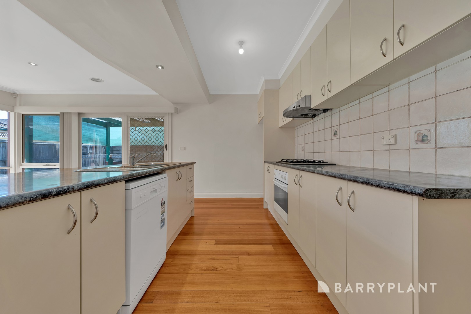 11 Nouvelle Grove, South Morang, VIC 3752, South Morang - Thumbnail 6