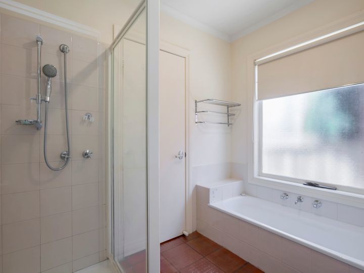 11 Nouvelle Grove, South Morang, VIC 3752, South Morang - Thumbnail 8