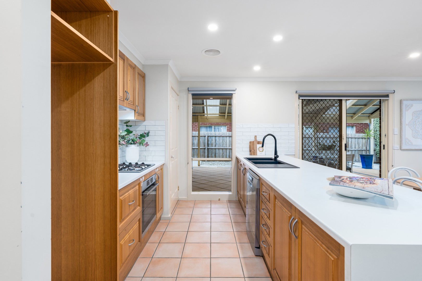 11 Oakwood CrescentWaurn Ponds, VIC 3216, Waurn Ponds - Thumbnail 4