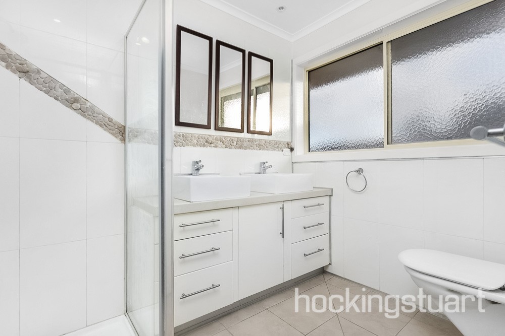 11 Oldershaw Road, Melton, VIC 3337, Melton - Thumbnail 7