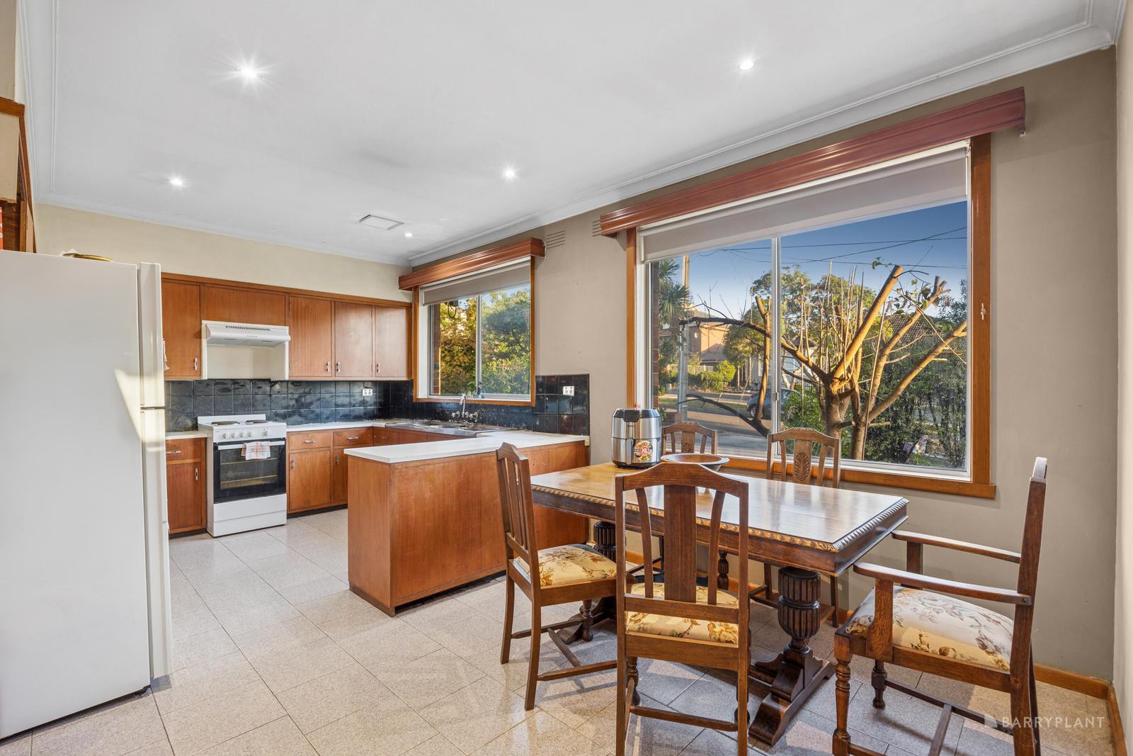 11 Outhwaite Avenue, Doncaster, VIC 3108, Doncaster - Thumbnail 4