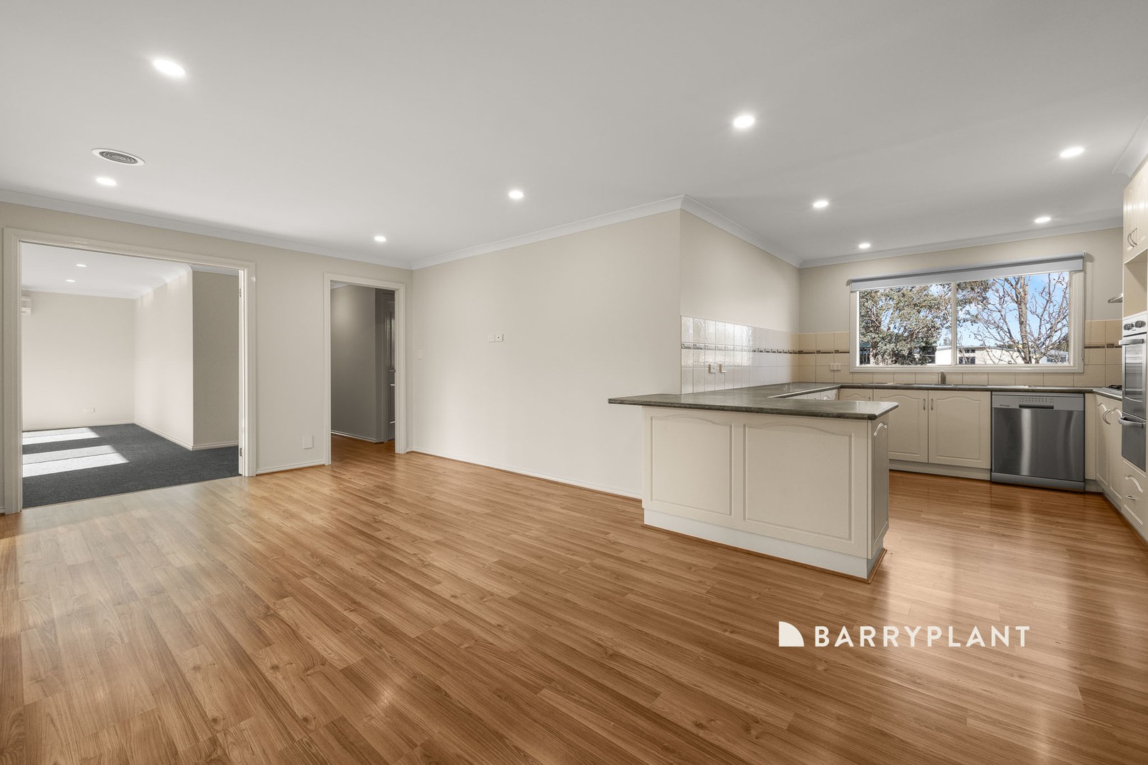 11 Oxley Drive, Pakenham, VIC 3810, Pakenham - Thumbnail 7