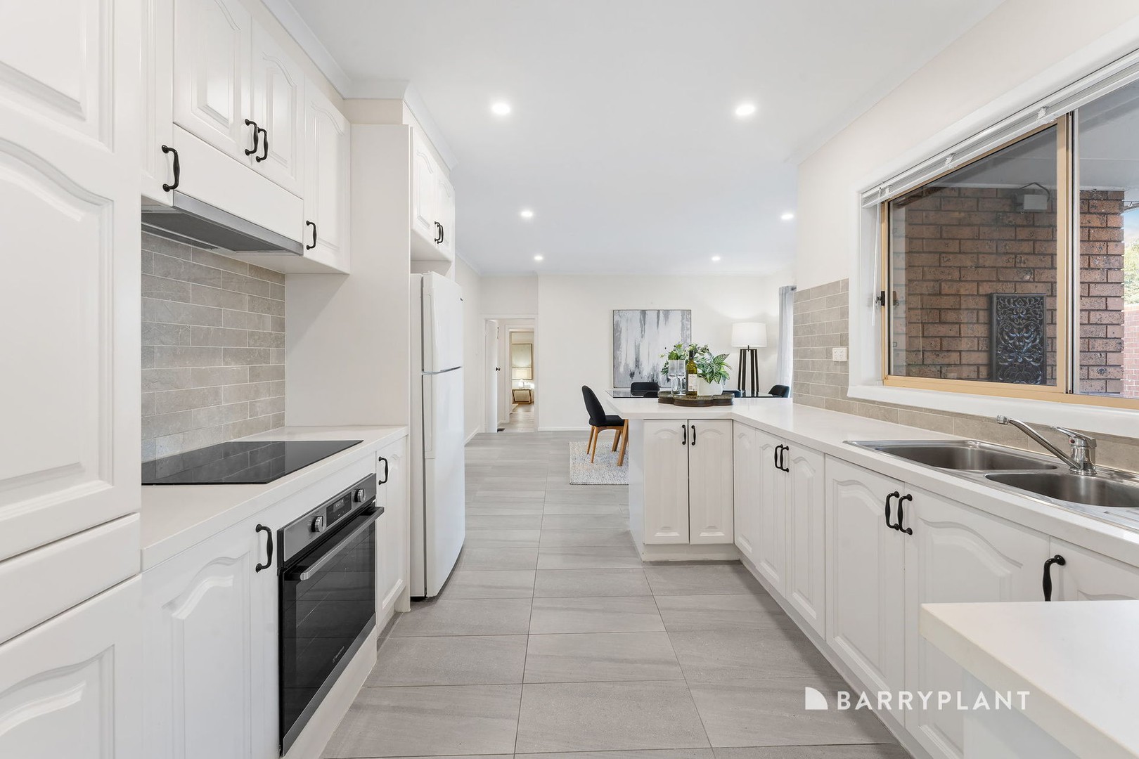 11 Panorama Drive, Forest Hill, VIC 3131, Forest Hill - Thumbnail 3
