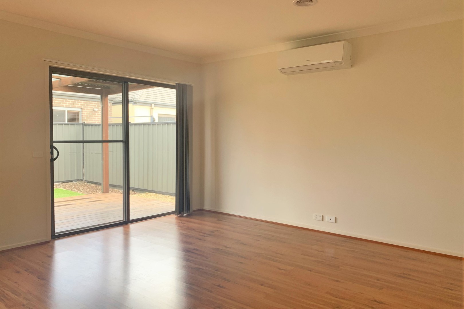 11 Pembury Street, Craigieburn, VIC 3064, Craigieburn - Thumbnail 4