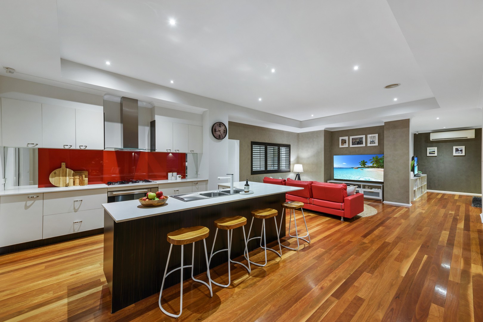 11 Pembury Way, Hillside, VIC 3037, Hillside - Thumbnail 3