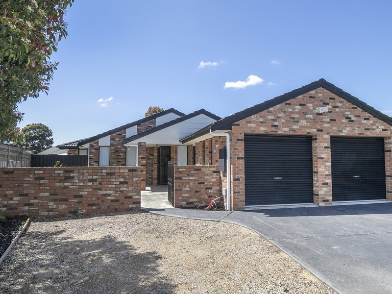 11 Penzance Place, Sydenham, VIC 3037 - Image - 25/11/2025