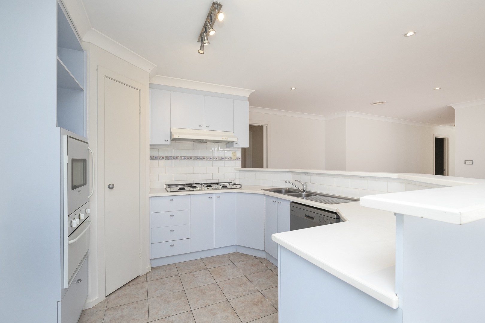 11 Penzance Place, Sydenham, VIC 3037 - Thumbnail 2 - 25/11/2025