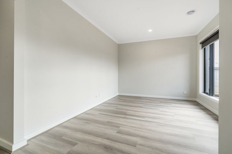 11 Pickering Cr, Lara, VIC 3212, Lara - Thumbnail 4