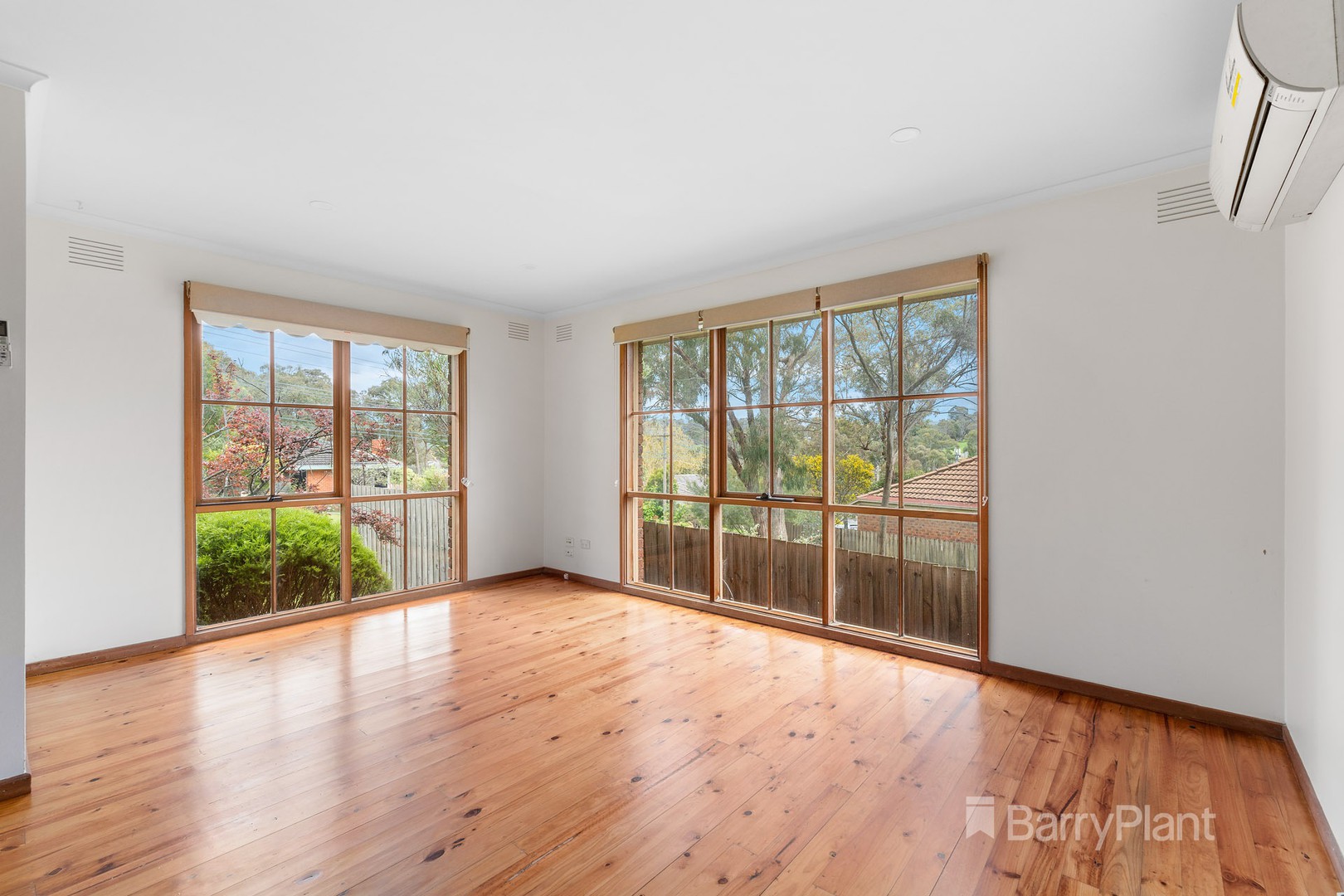 11 Pine  Avenue, Briar Hill, VIC 3088, Briar Hill - Thumbnail 2
