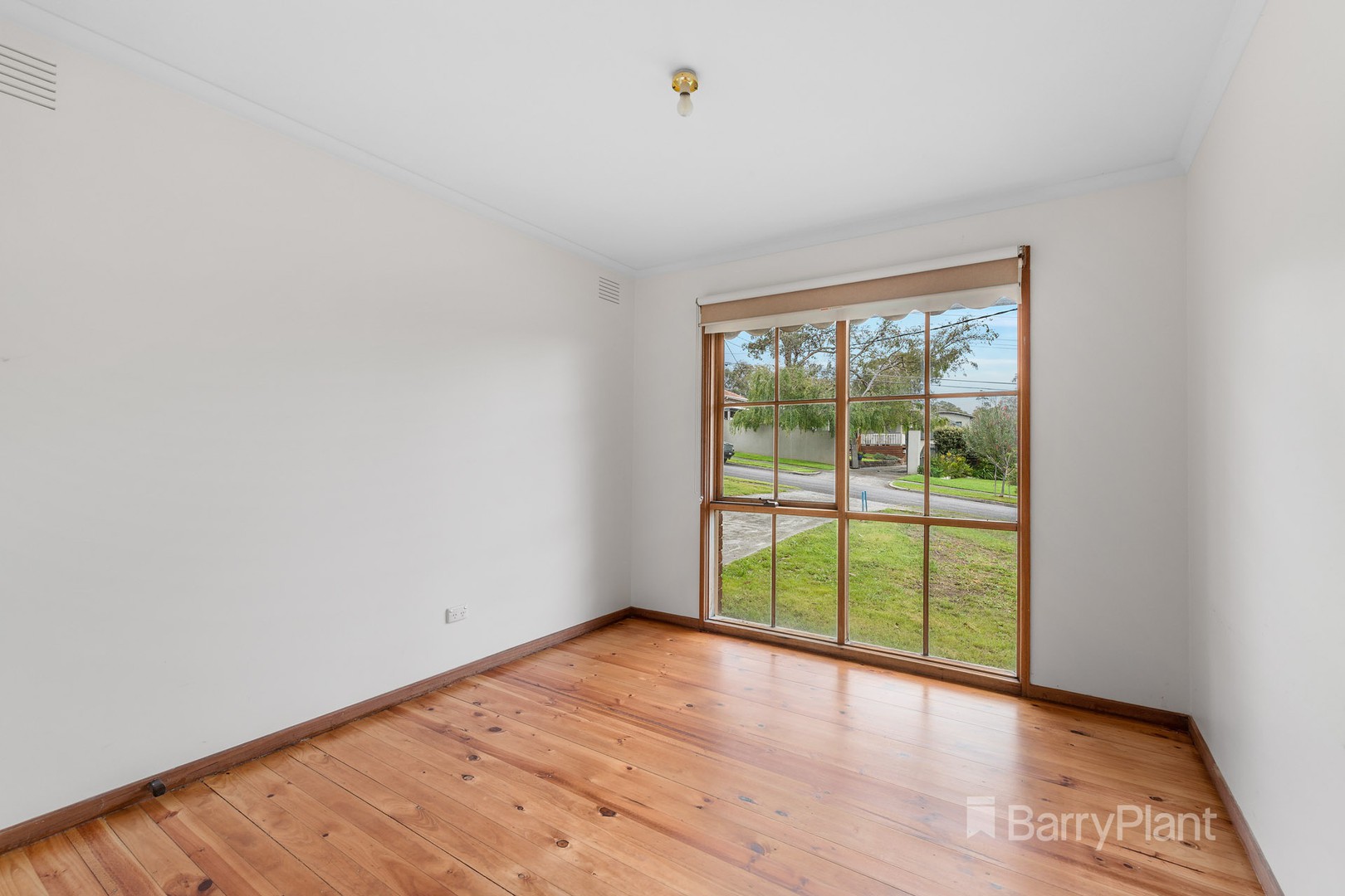 11 Pine  Avenue, Briar Hill, VIC 3088, Briar Hill - Thumbnail 3