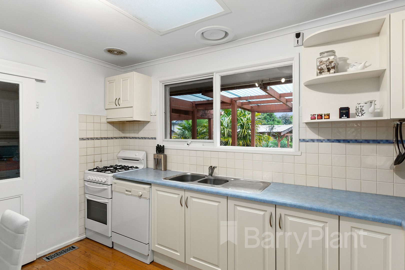 11 Pinnacle Avenue, Ferntree Gully, VIC 3156, Ferntree Gully - Thumbnail 3