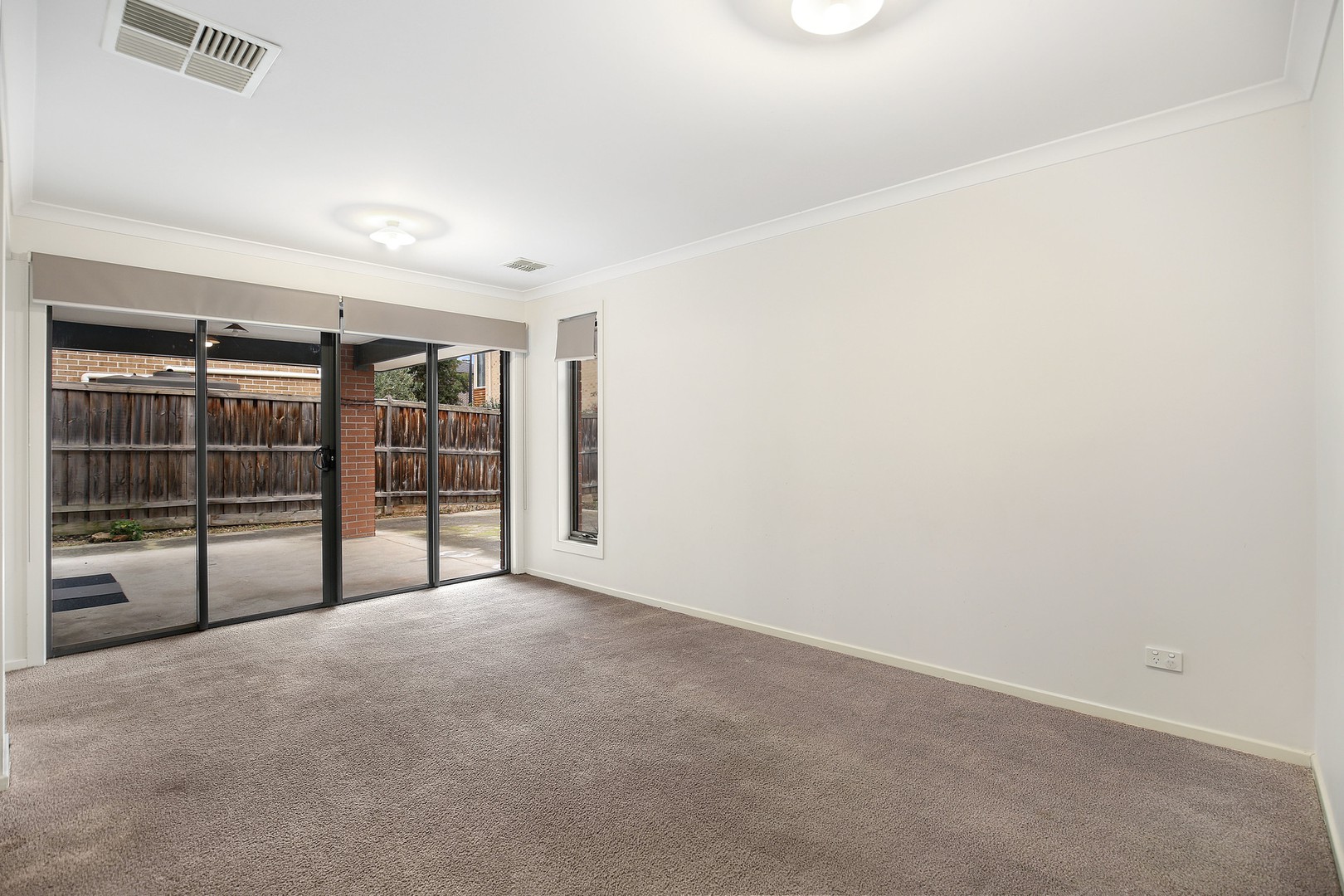 11 Queen Gardens, Bundoora, VIC 3083, Bundoora - Thumbnail 4