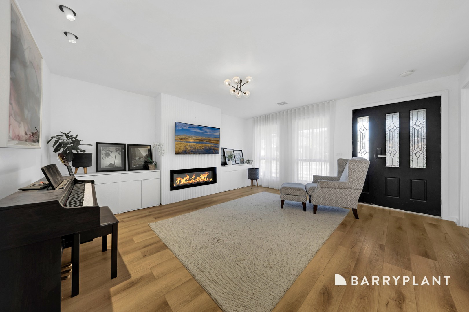 11 Rainer Road, South Morang, VIC 3752 - Thumbnail 2 - 29/04/2026