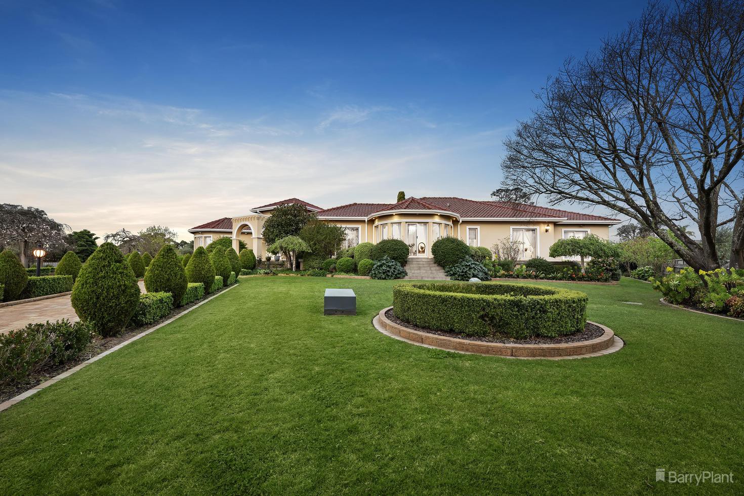 11 Read Street, Templestowe, VIC 3106 - Thumbnail 2 - 22/09/2023