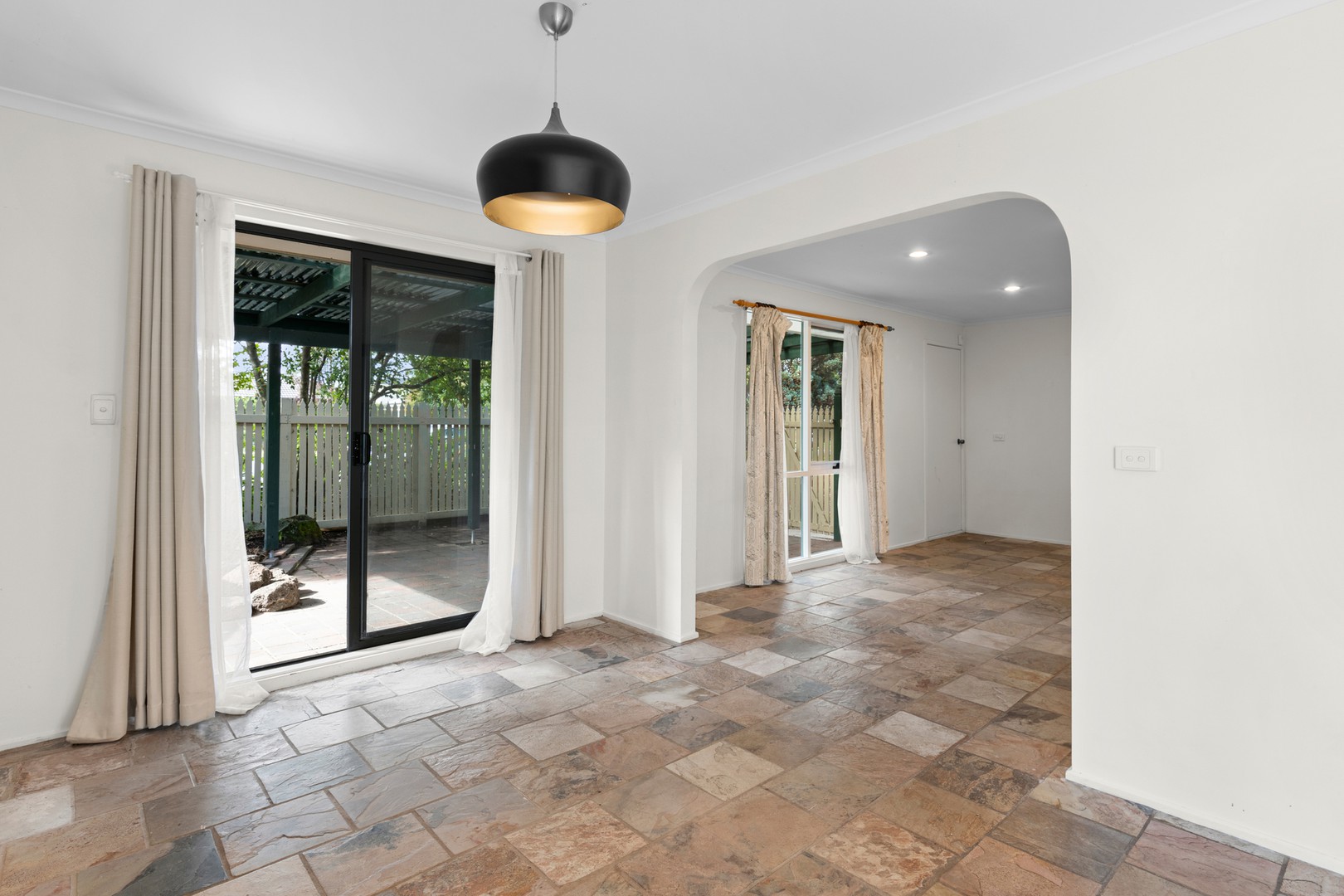 11 Redwood Court, Narre Warren, VIC 3805, Narre Warren - Thumbnail 2