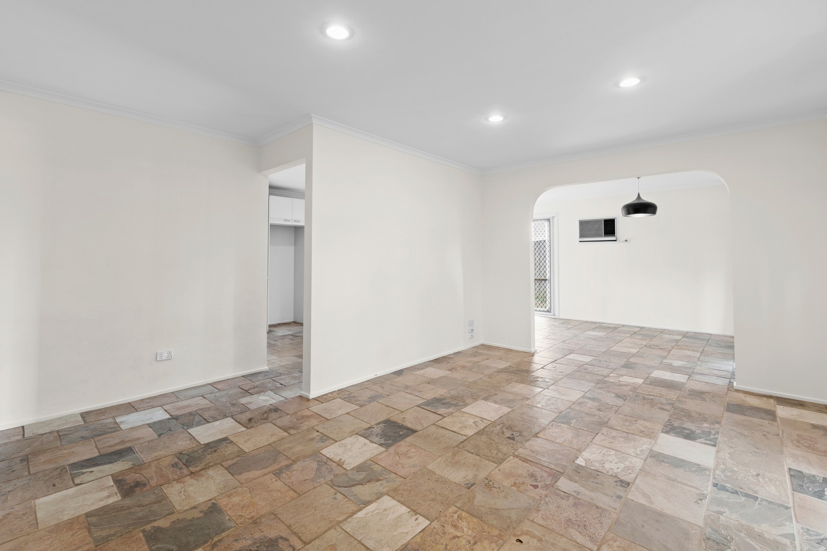 11 Redwood Court, Narre Warren, VIC 3805, Narre Warren - Thumbnail 4