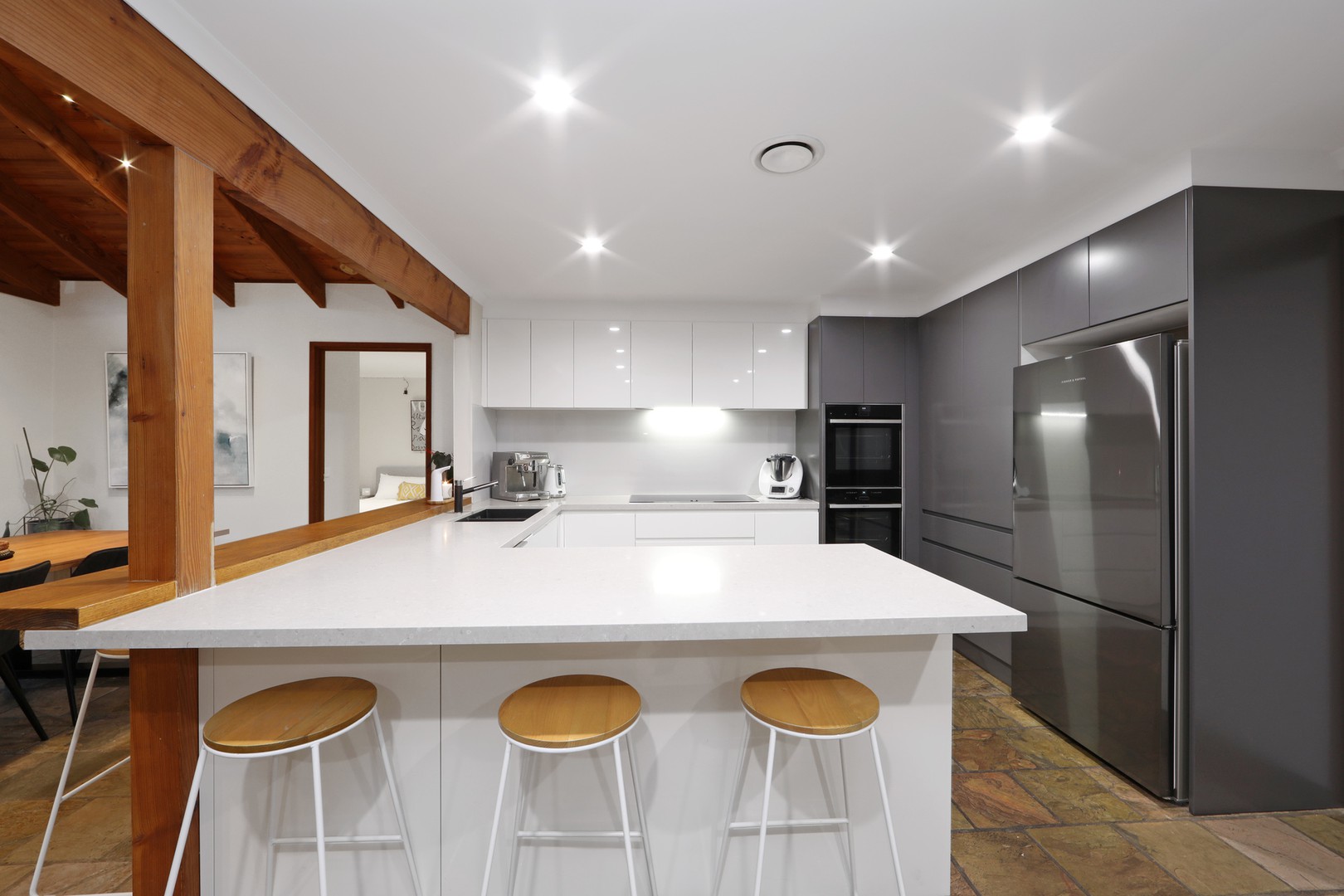 11 Robbie Close, Rowville, VIC 3178, Rowville - Thumbnail 3