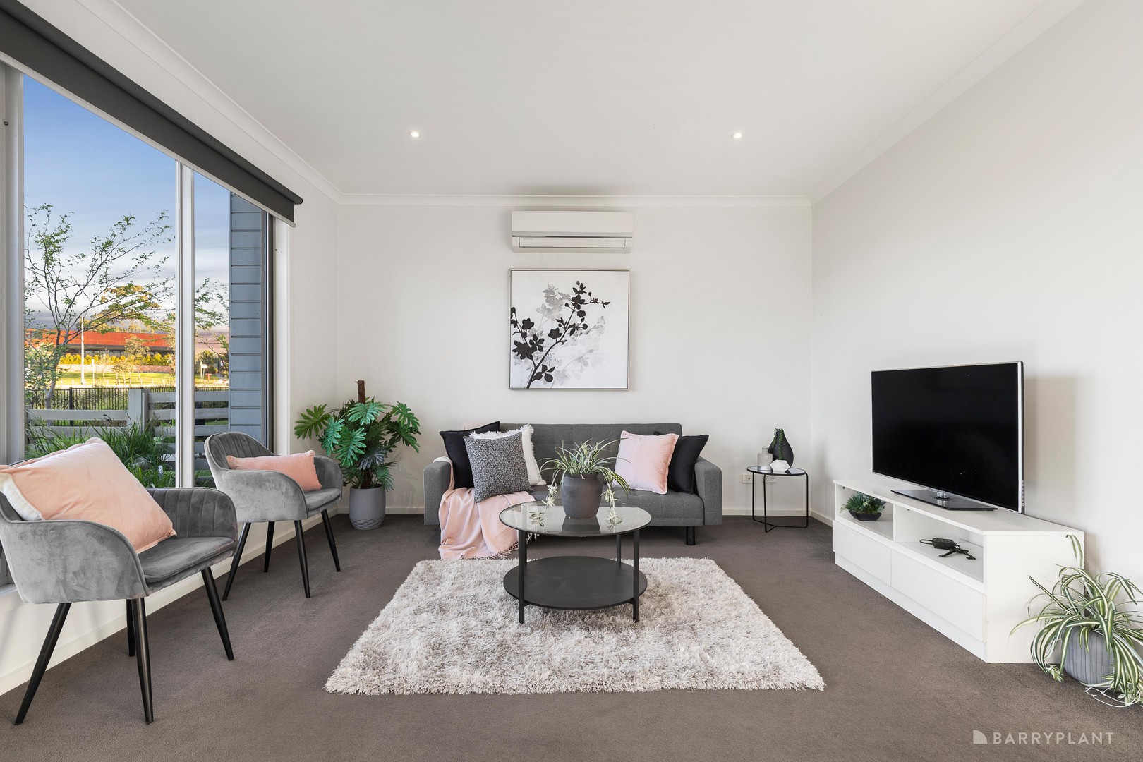 11 Ronneback Walk, Cranbourne, VIC 3977 - Thumbnail 2 - 16/10/2025