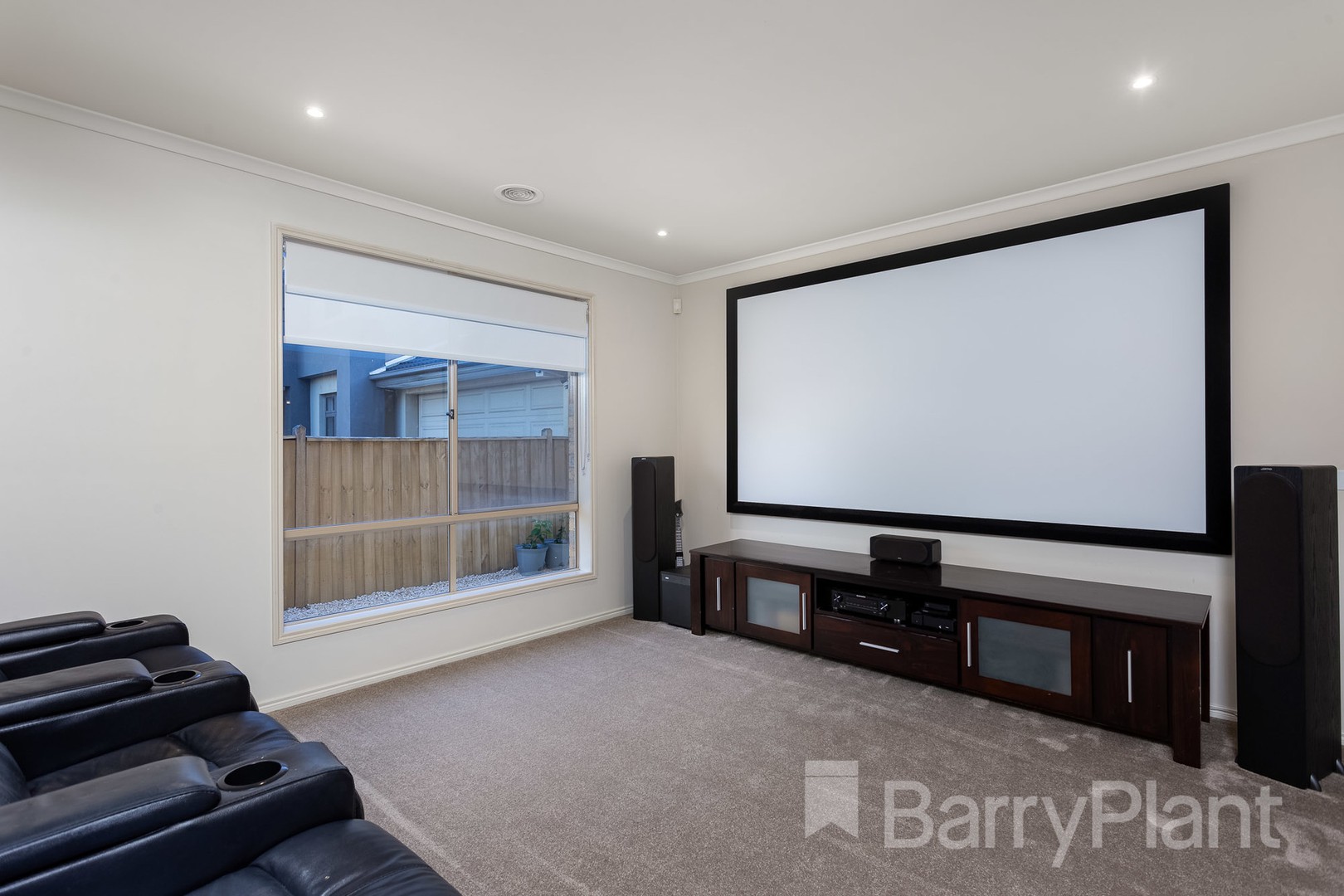 11 Sandhill Rise, Sanctuary Lakes, VIC 3030, Point Cook - Thumbnail 5