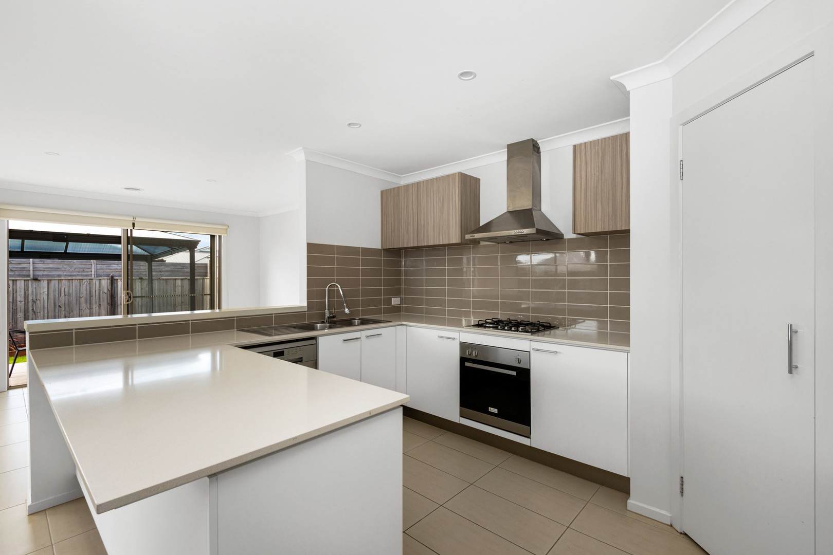 11 Sandor Terrace, Charlemont, VIC 3217, Charlemont - Thumbnail 2