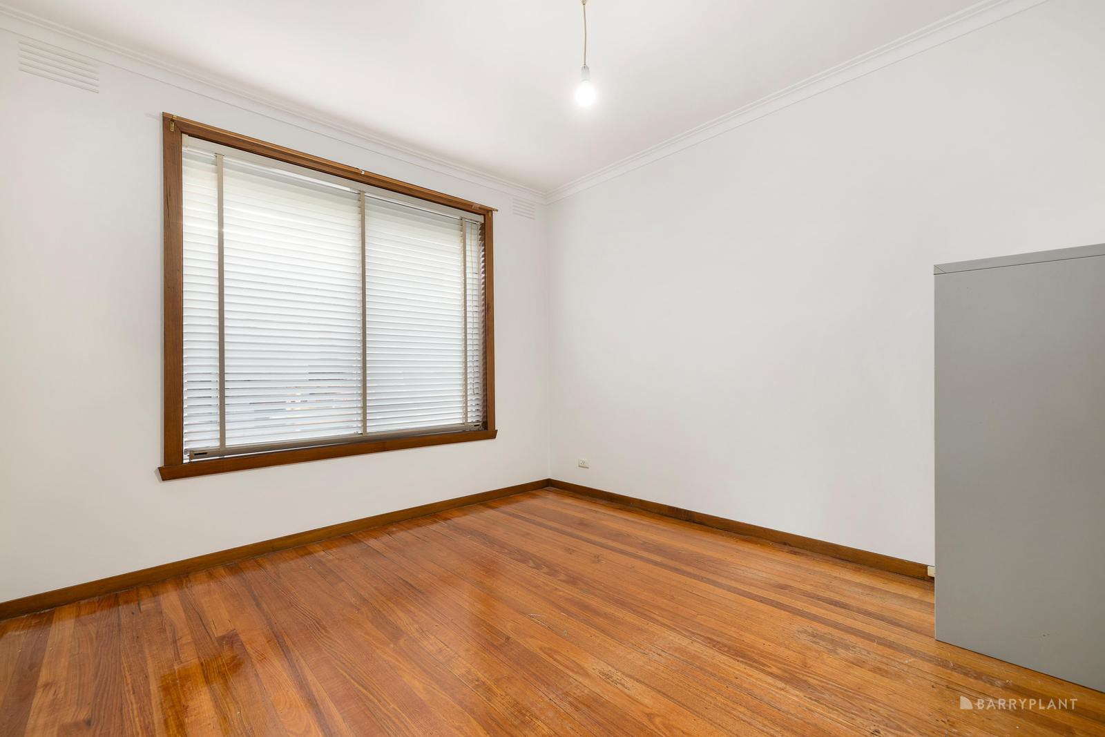 11 Scarborough Drive, Heidelberg, VIC 3084, Heidelberg - Thumbnail 8