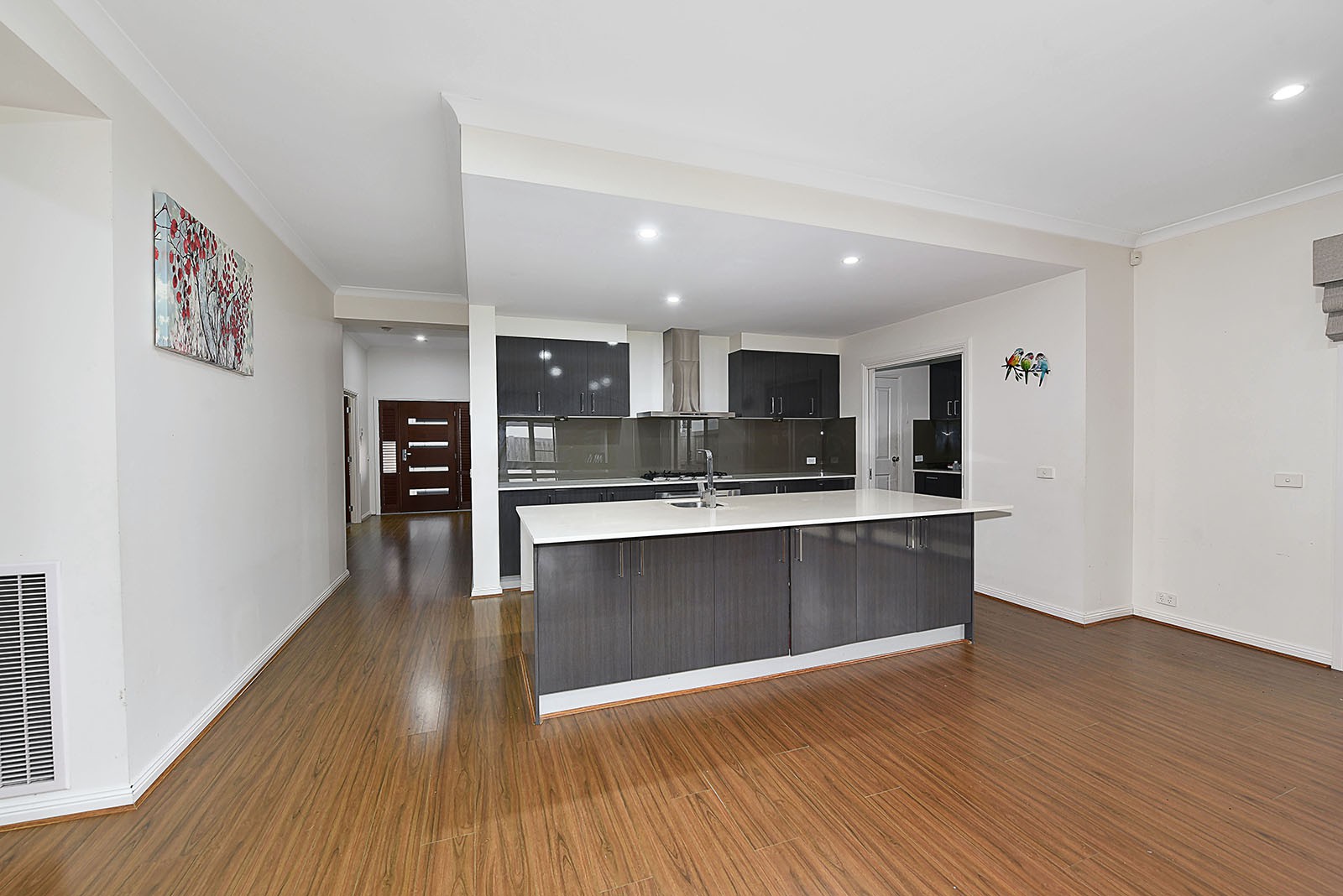11 Scarlet Drive, Greenvale, VIC 3059, Greenvale - Thumbnail 2