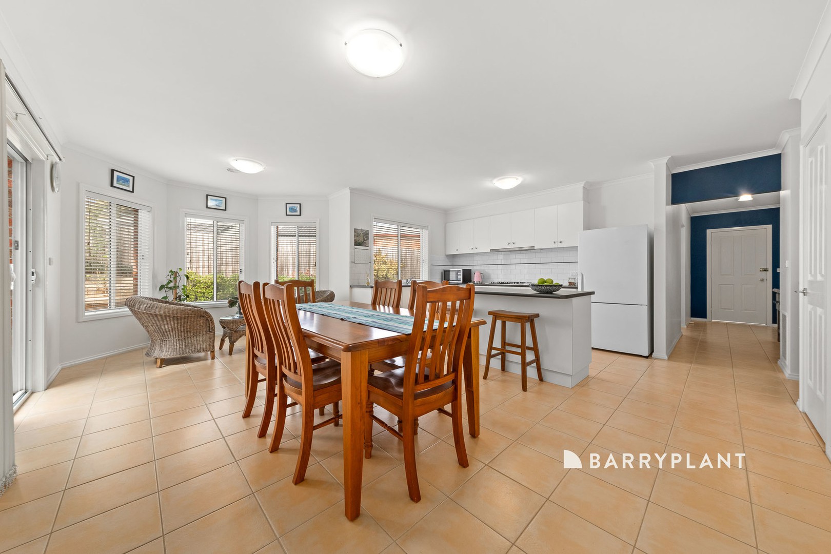 11 Seattle Square, Narre Warren, VIC 3805 - Thumbnail 2 - 04/04/2024