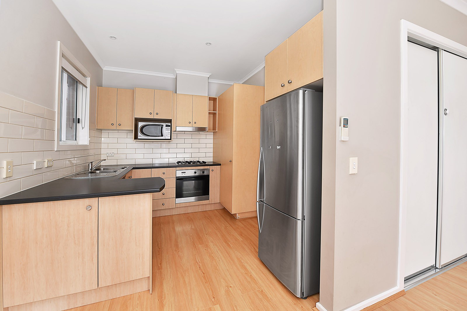11 Seggan Circle, Gowanbrae, VIC 3043, Gowanbrae - Thumbnail 2