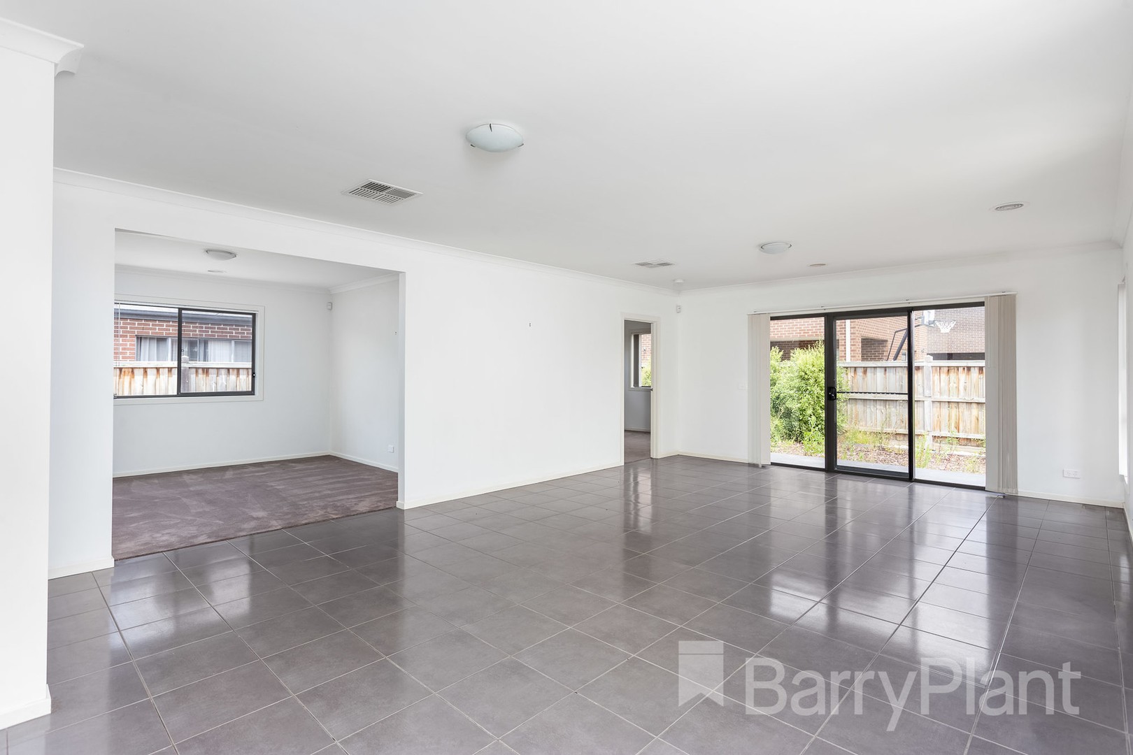 11 Selleck Drive, Point Cook, VIC 3030, Point Cook - Thumbnail 4