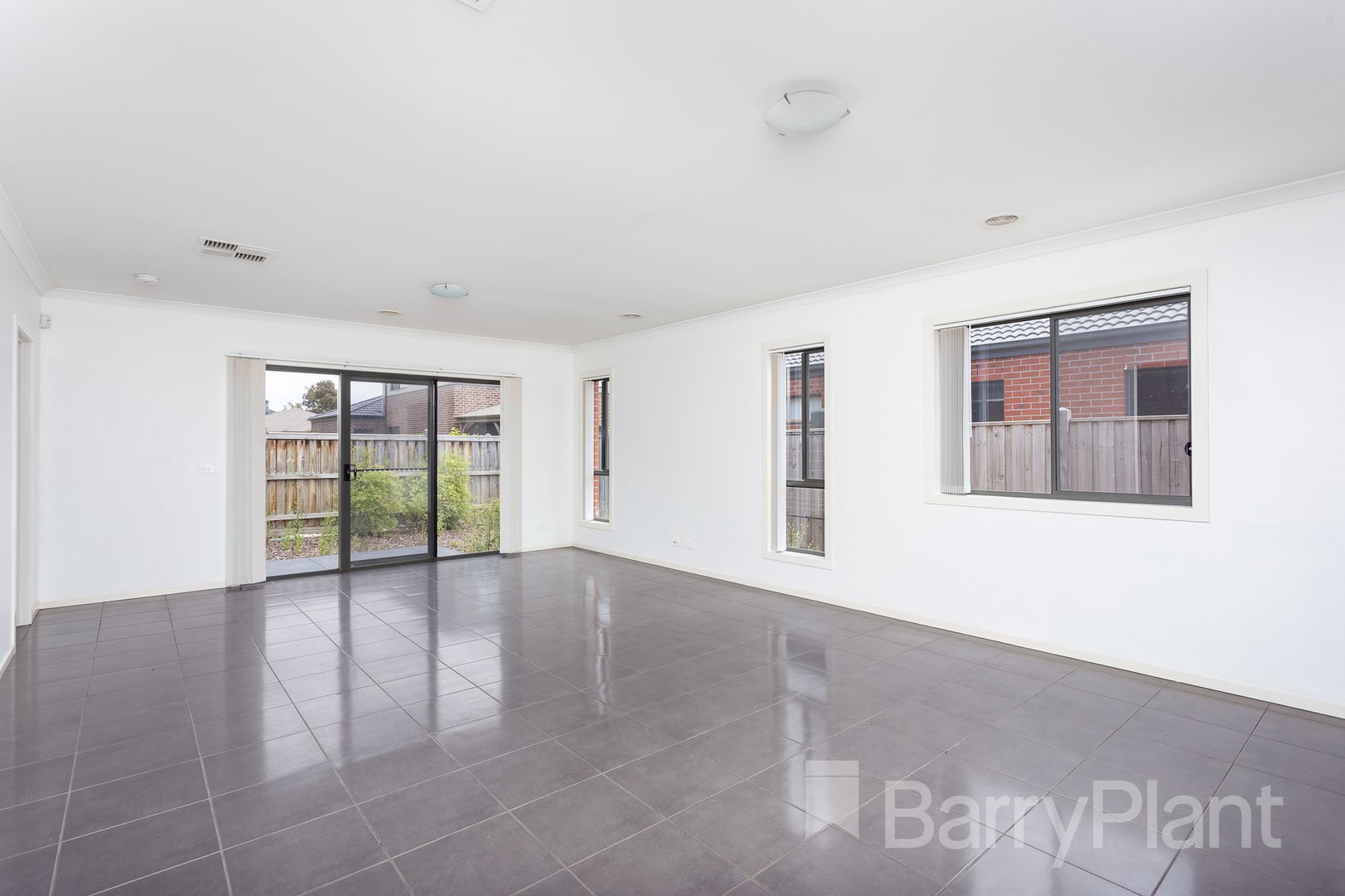 11 Selleck Drive, Point Cook, VIC 3030, Point Cook - Thumbnail 5