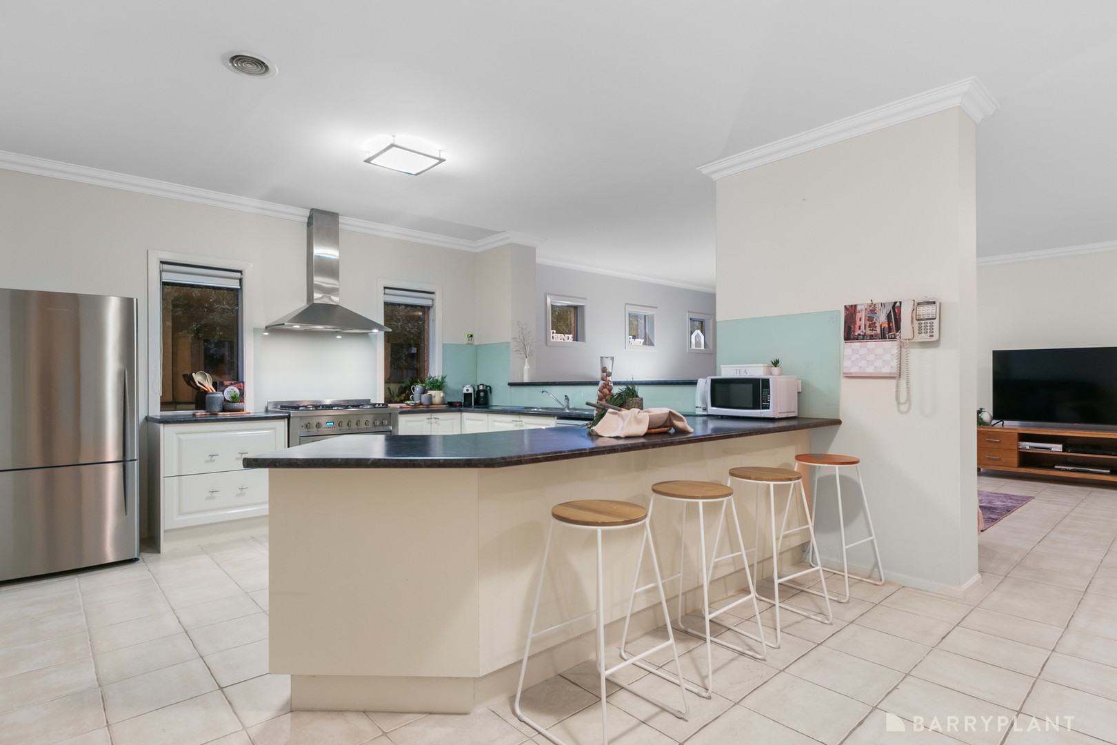 11 Seminary Crescent, Scoresby, VIC 3179, Scoresby - Thumbnail 4