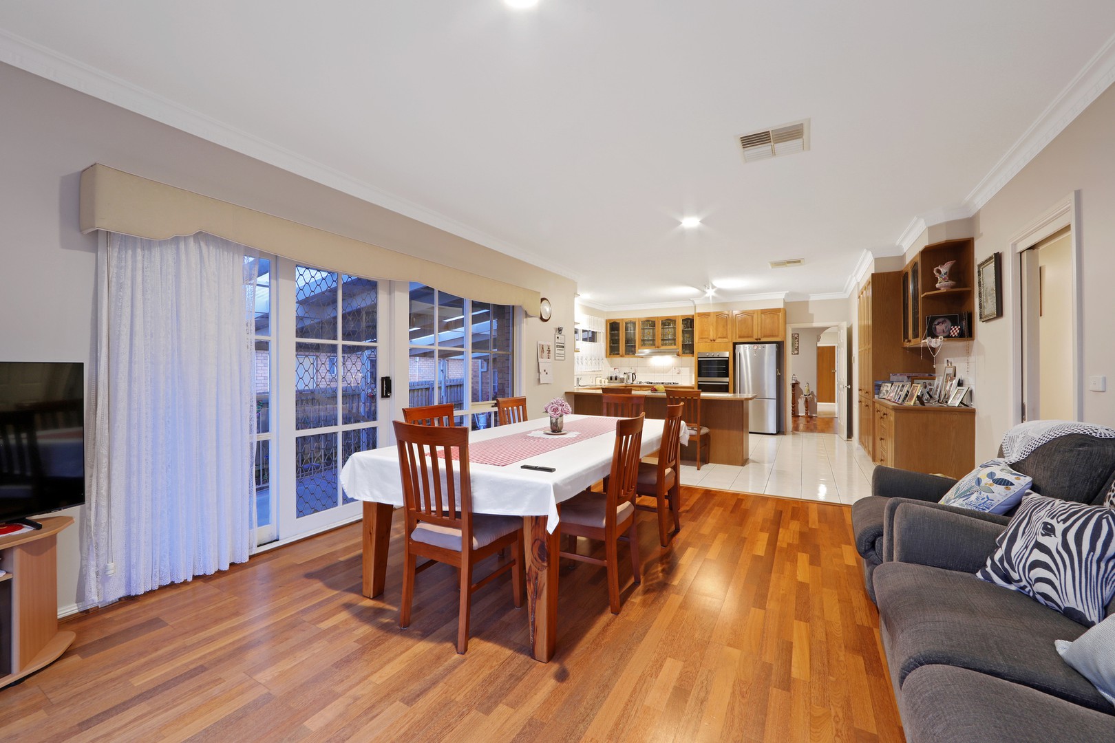 11 Shearer Drive, Rowville, VIC 3178, Rowville - Thumbnail 4