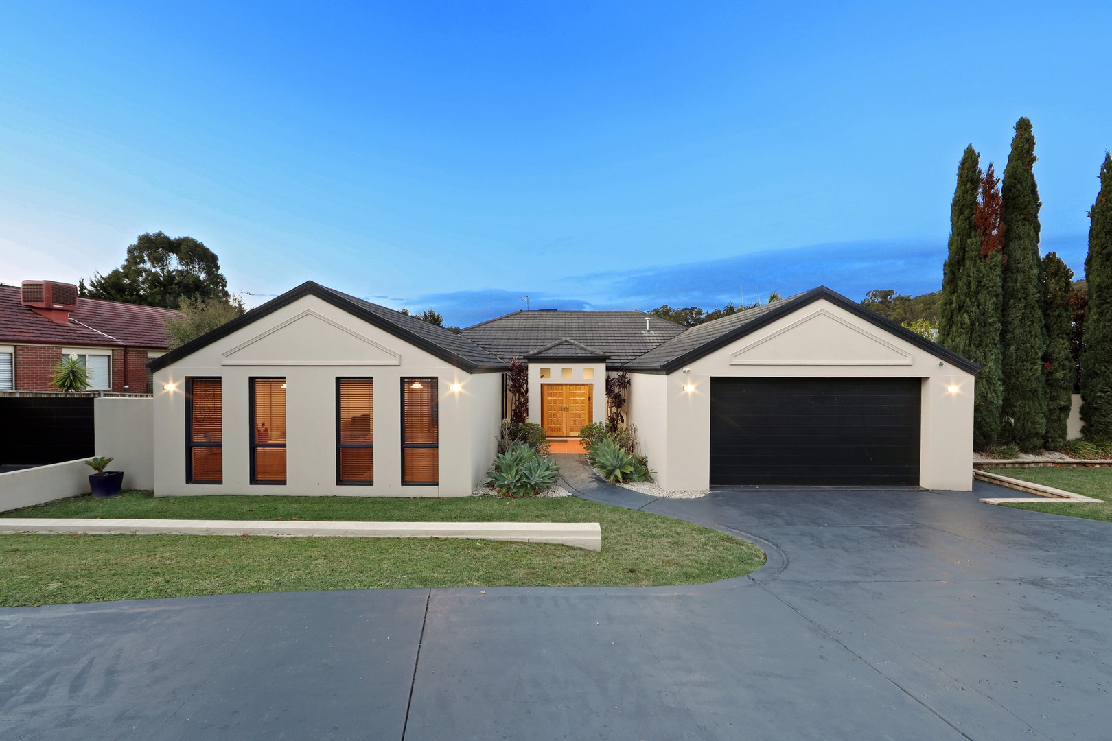 11 Sherwood Way, Lysterfield, VIC 3156 - Thumbnail 2 - 04/04/2024