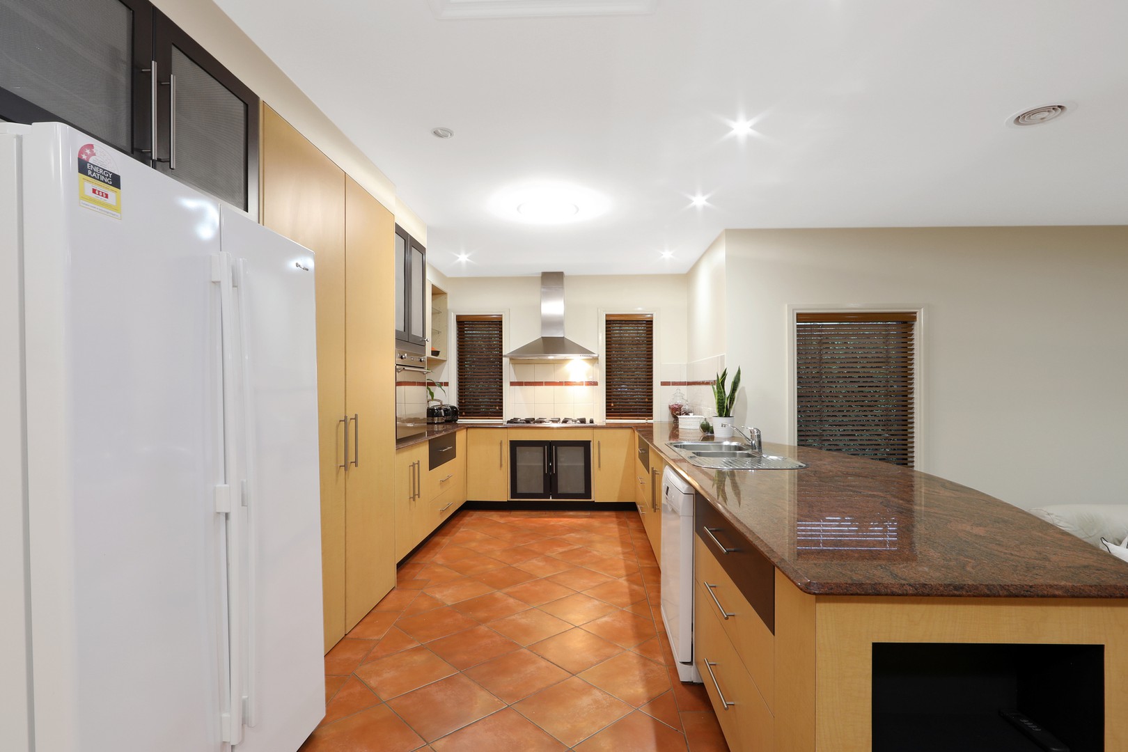 11 Sherwood Way, Lysterfield, VIC 3156, Lysterfield - Thumbnail 6