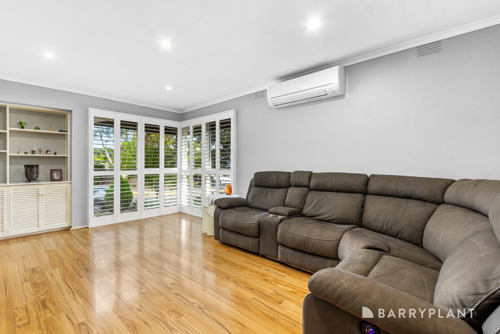 11 Shetland Drive, Wantirna, VIC 3152 - Thumbnail 2 - 13/03/2025