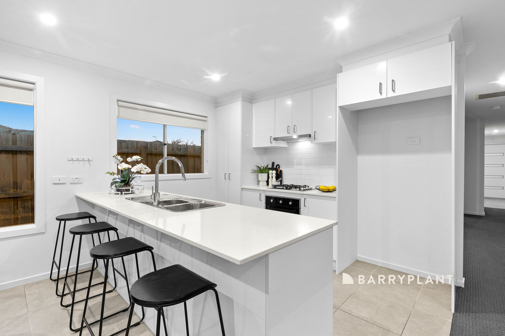 11 Shiraz Way, Pakenham, VIC 3810, Pakenham - Thumbnail 2