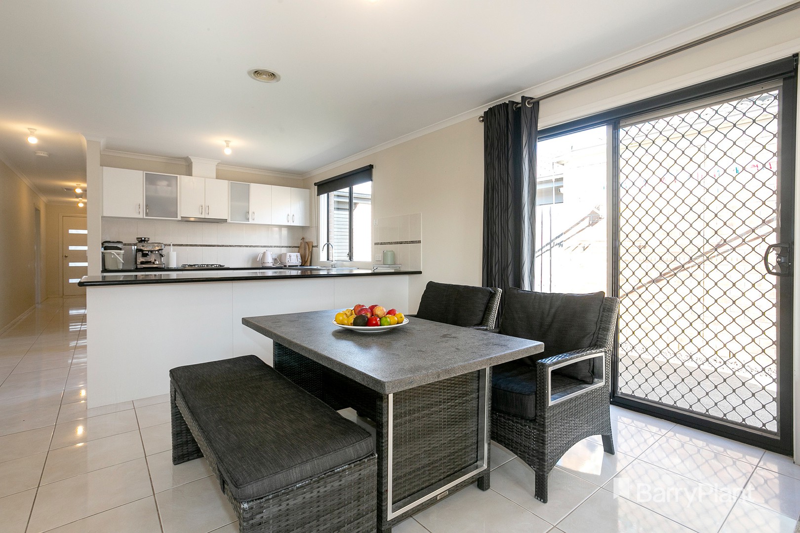 11 Spinebill Street, Pakenham, VIC 3810, Pakenham - Thumbnail 3