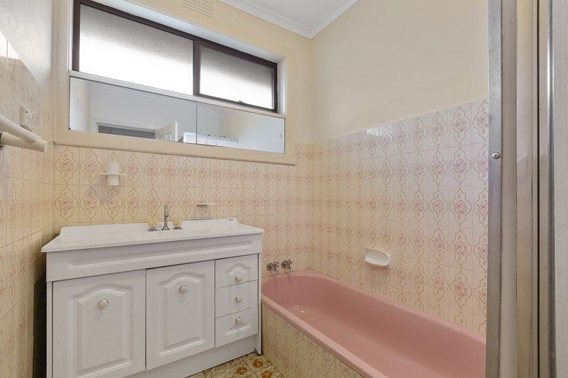 11 Streeton Road, Bayswater, VIC 3153, Bayswater - Thumbnail 5
