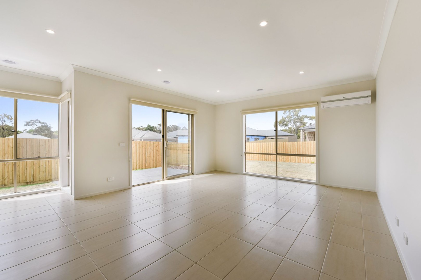 11 Streeton Way, Clifton Springs, VIC 3222 - Thumbnail 2 - 10/12/2024